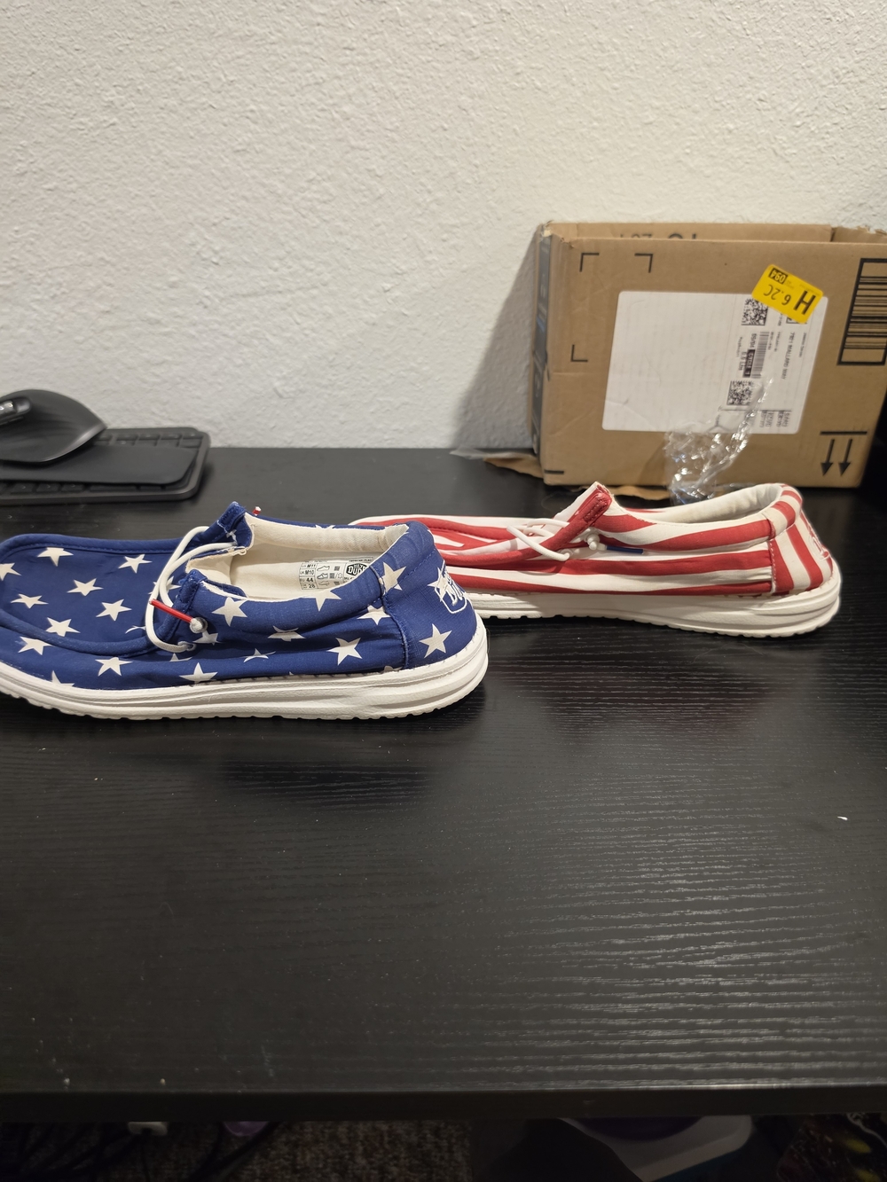 HEY DUDE Wally Patriotic USA Flag Stars Canvas Slip-On Casual Shoes Men's 11 - Picture 4 of 7
